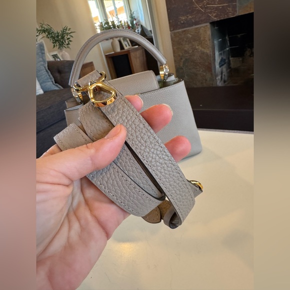 SOLD DO NOT BUY Louis Vuitton LV Monogram Authentic Capucines MM - Picture 17 of 17